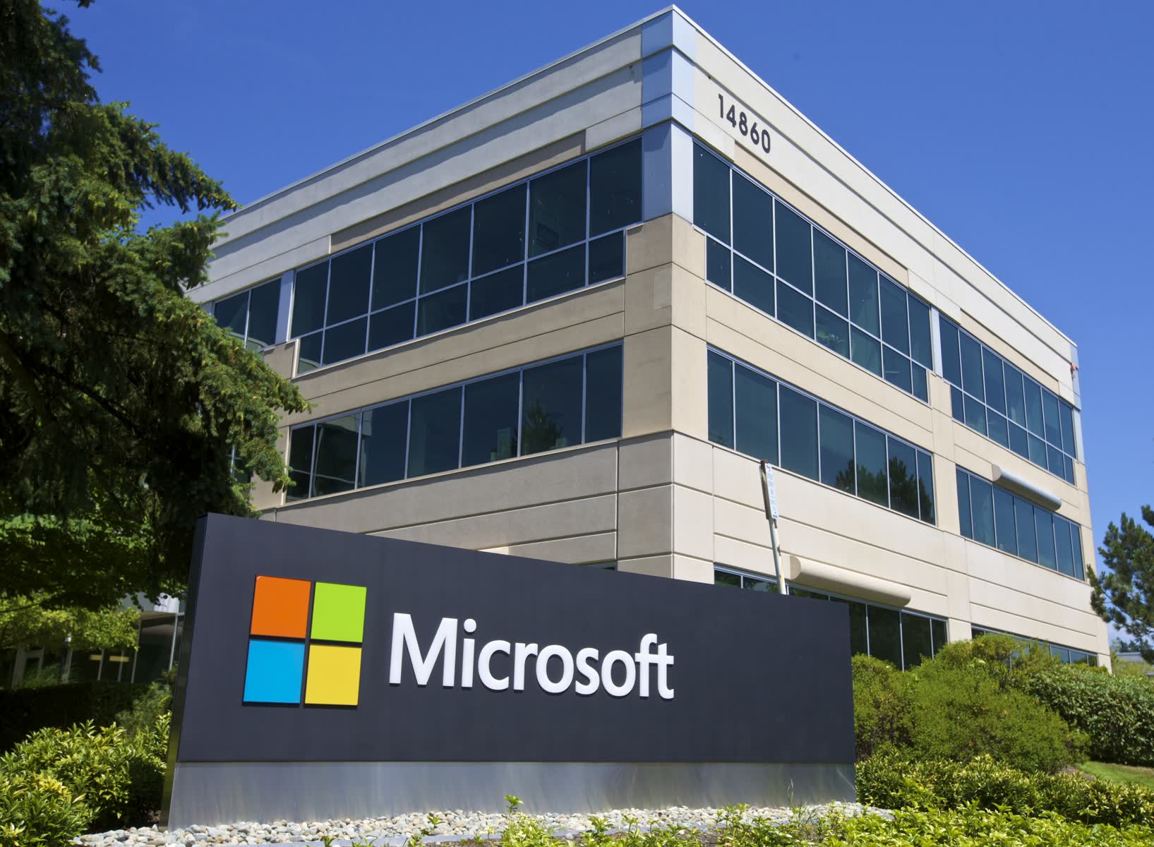 Microsoft offers 60,000 staff buyouts, with Xbox status unclear